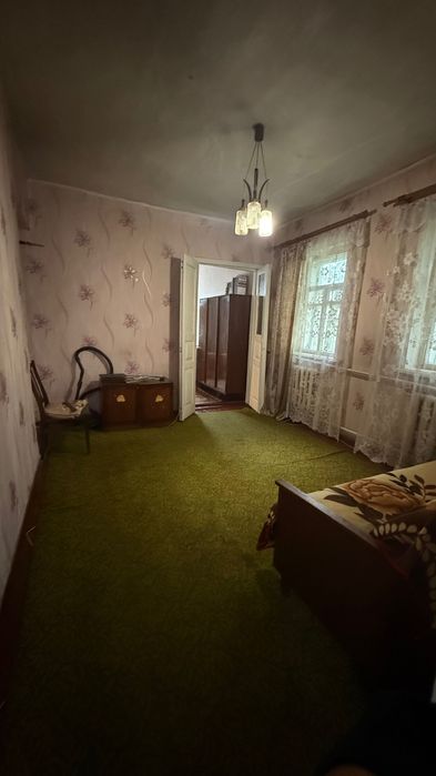 Продам будинок по вул. В. Вишиваного