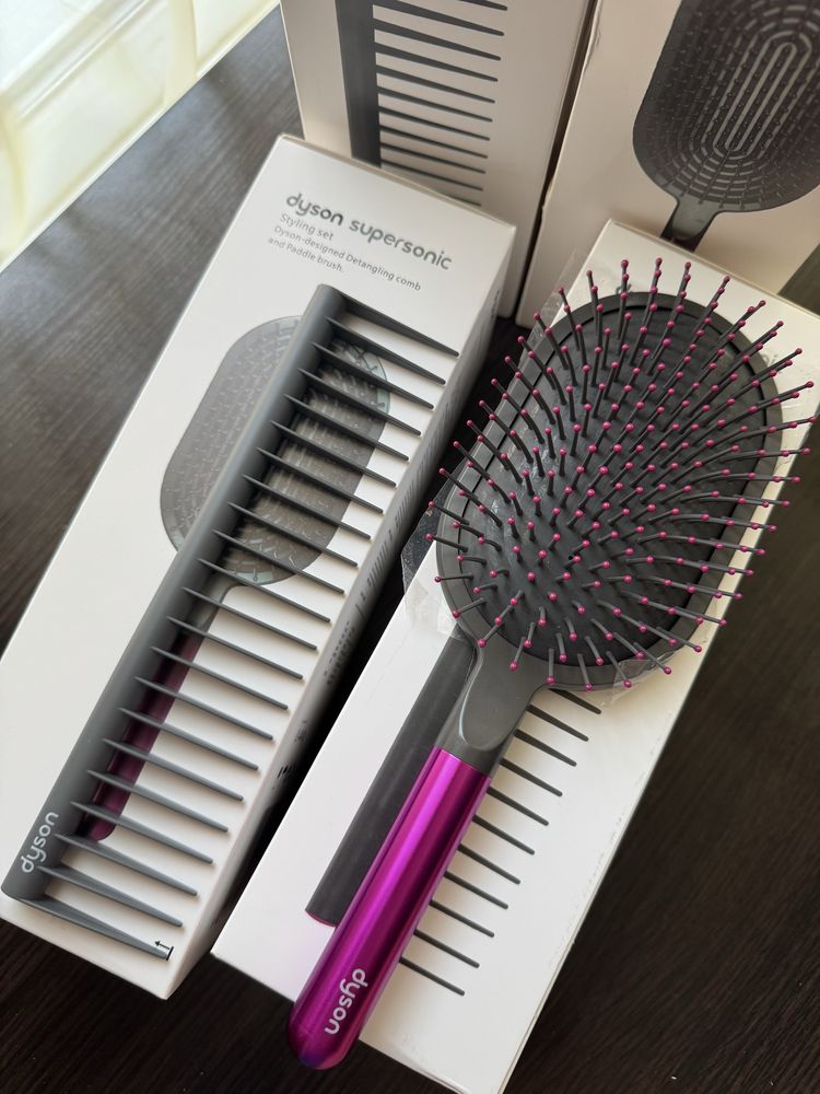 Подарунковий набір щітка + гребінь Дайсон Dyson Supersonic