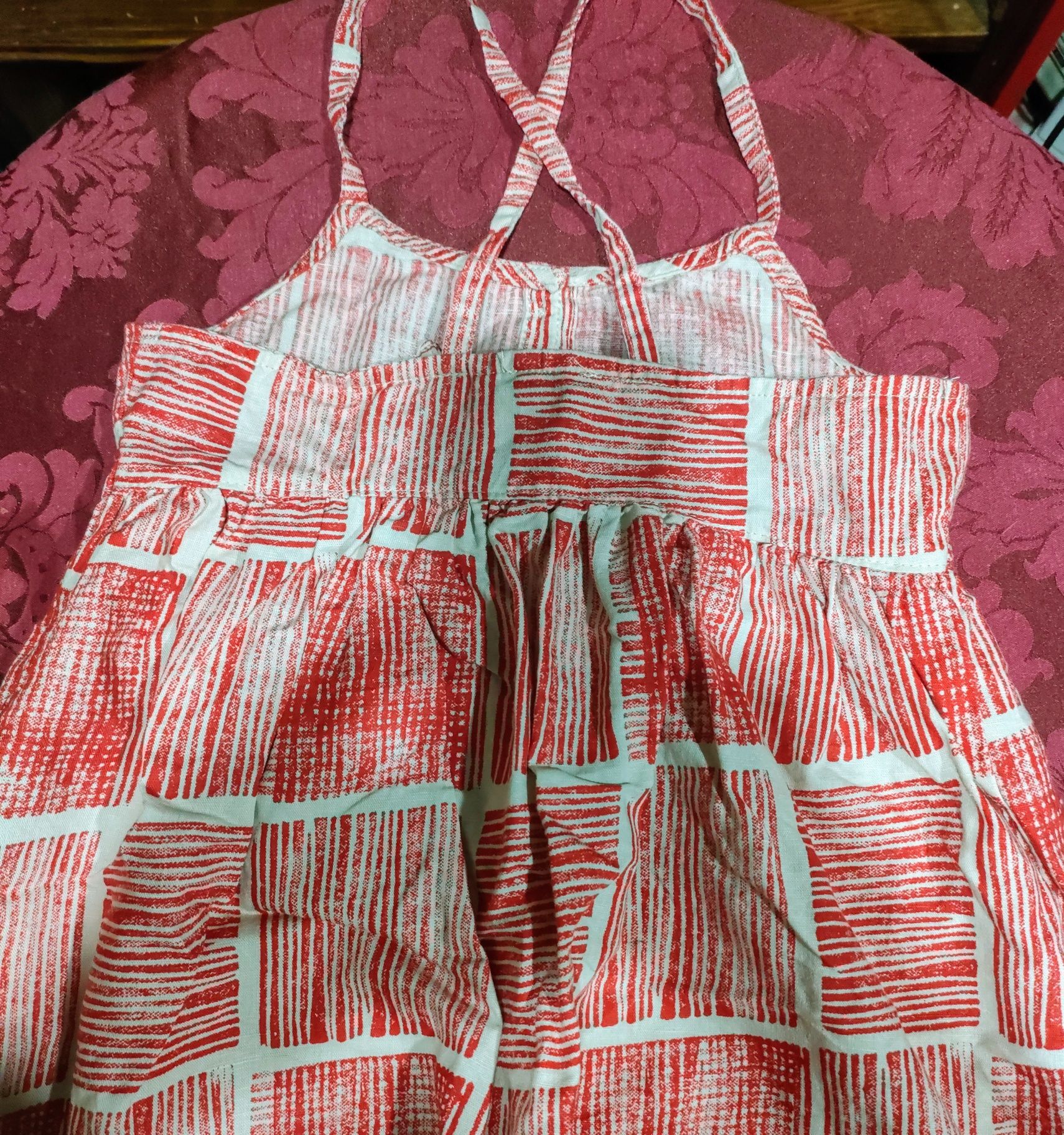 Roupa de menina entre 2 a 6 anos