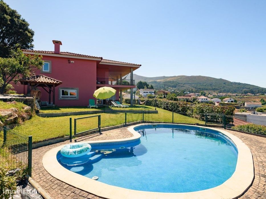 Moradia Isolada V5 com Piscina e Vista para o Rio Minho - Vila Nova...