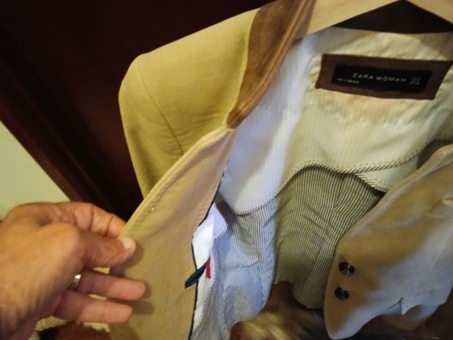 Casaco de Senhora Zara.