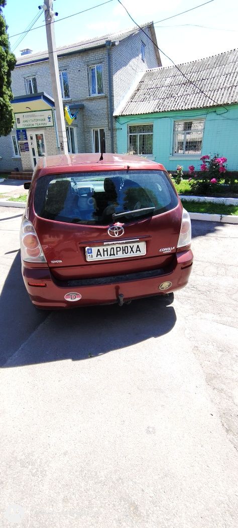 Toyota Corolla verso 2005 газ бензин