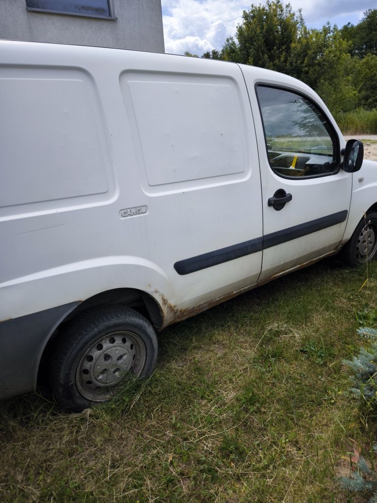 Fiat Doblo Cargo 223 1.4 v8 2007 r. LPG