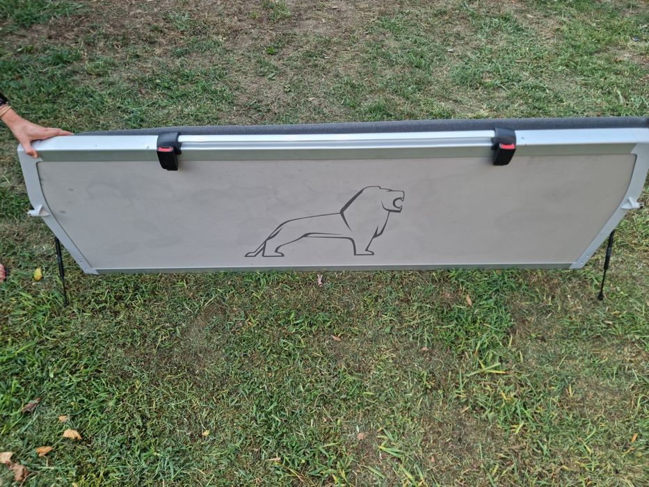 Cama rebatível, tipo marquesa, Campervan Autovivenda