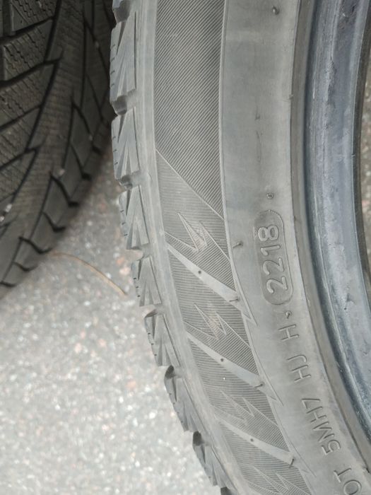 Резина r 19 зима Hankook  245/45r19 102T I Cept iZ 2