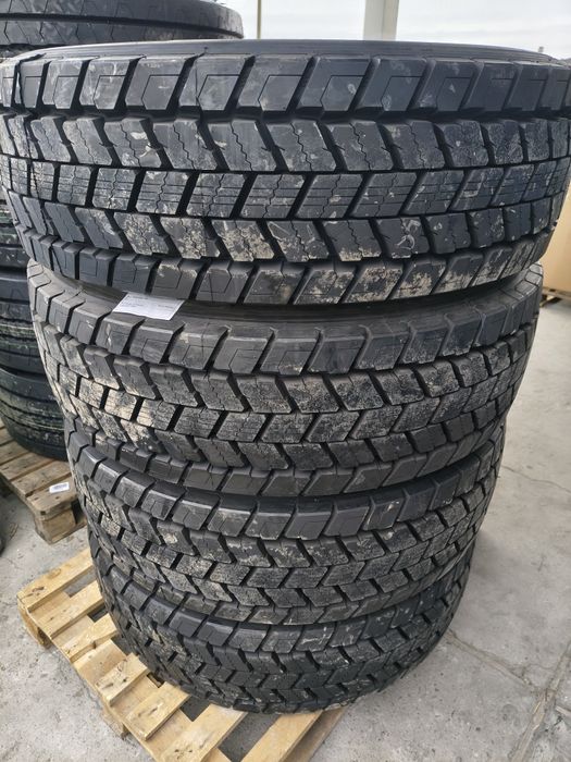 Шини колеса 315/70/80 R22,5 Semperit/Uniroyal