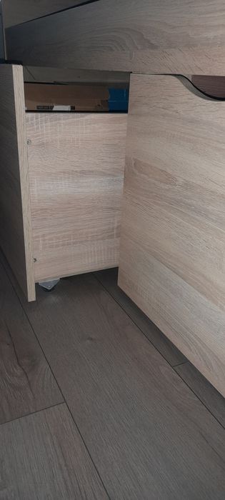 Ліжко односпальне.