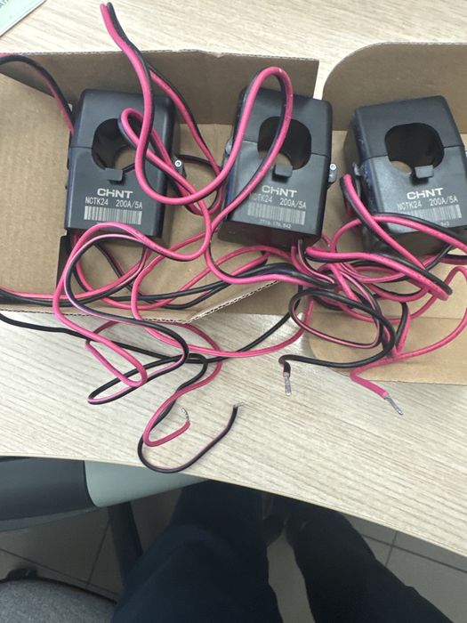 Licznik Fox DTSU666 CHINT z przekładnikami 200/5