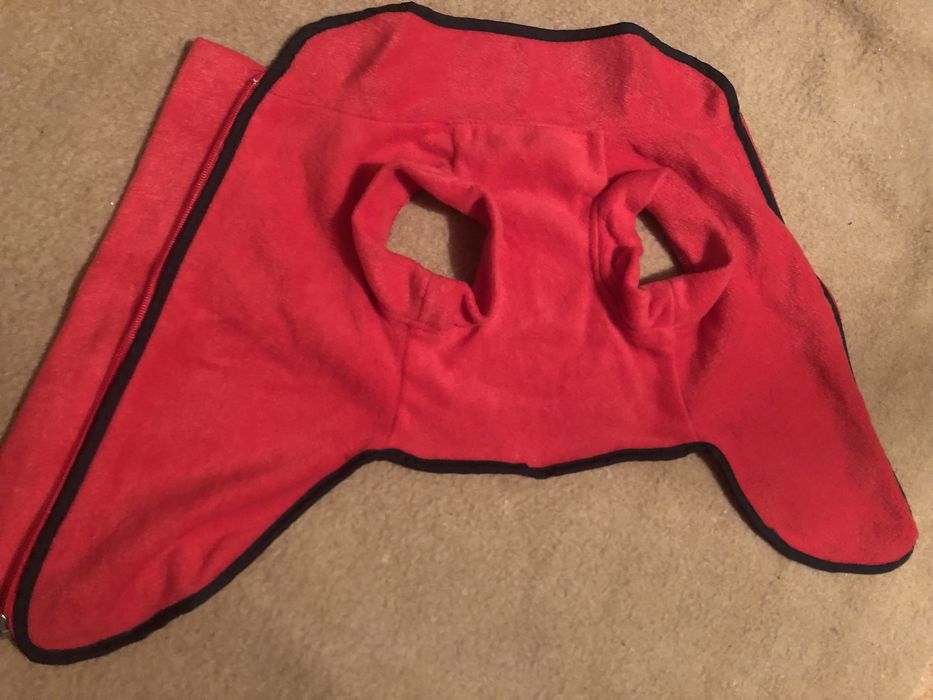 Одежда собаке курточка флисовая