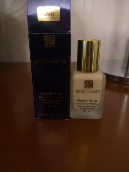 Estee Lauder Double Wear 1N0