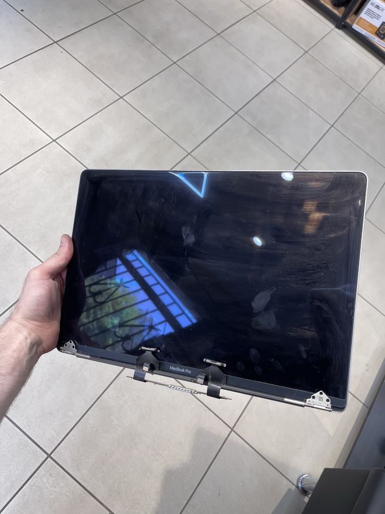 Битая матрица macbook pro a2141