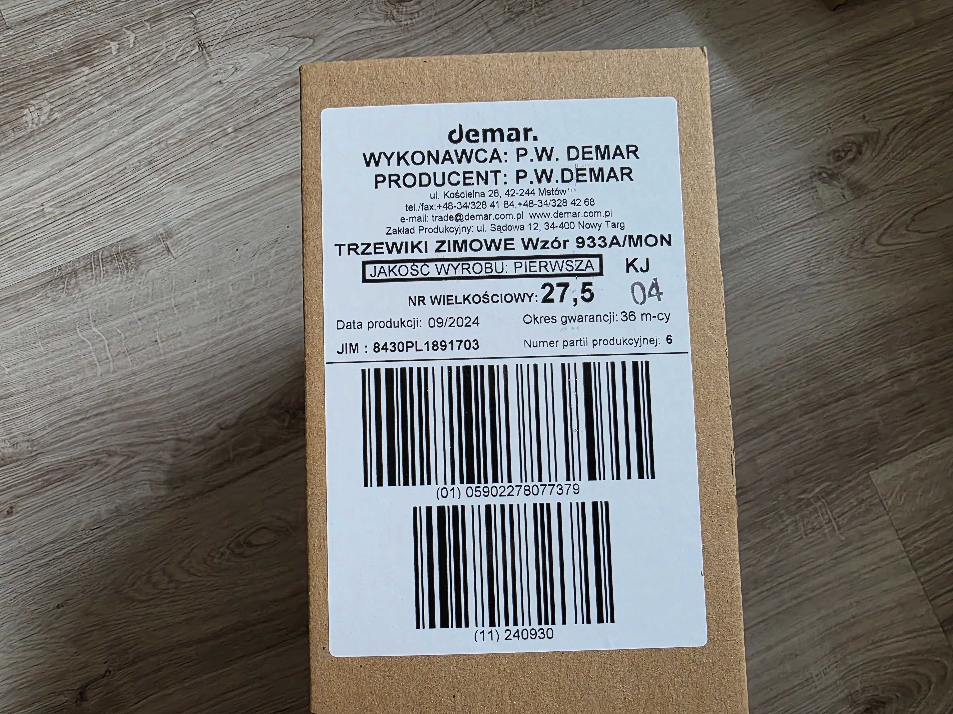 Buty zimowe DEMAR wz. 933A/MON roz. 27,5 / 43 NOWE !