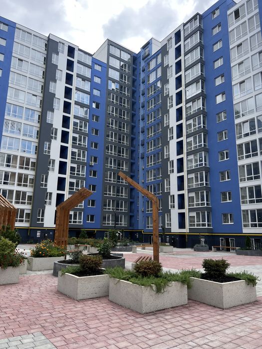 Центр видова квартира з терасою кухня студія