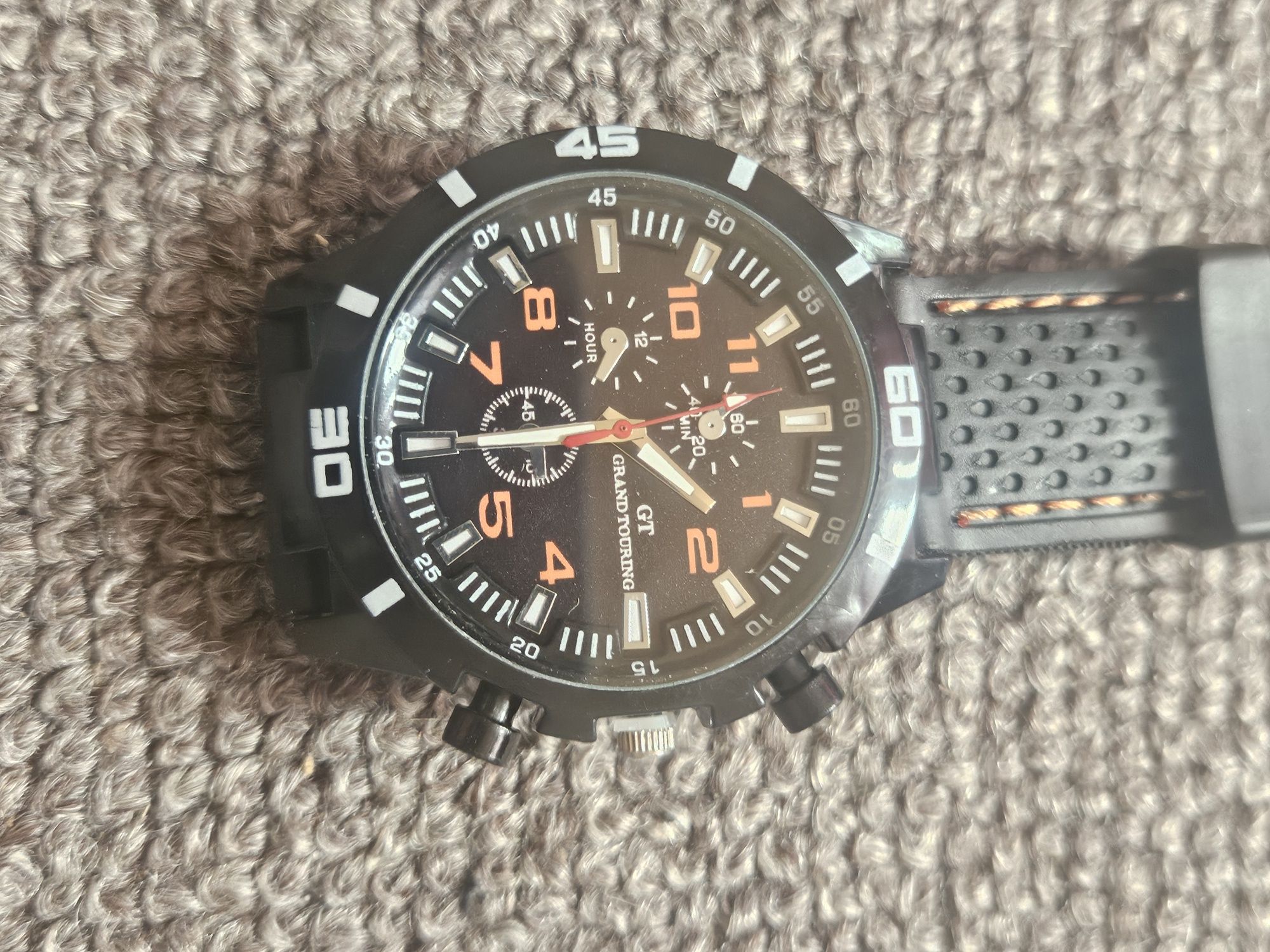 Nowy zegarek militarny w stylu US Army