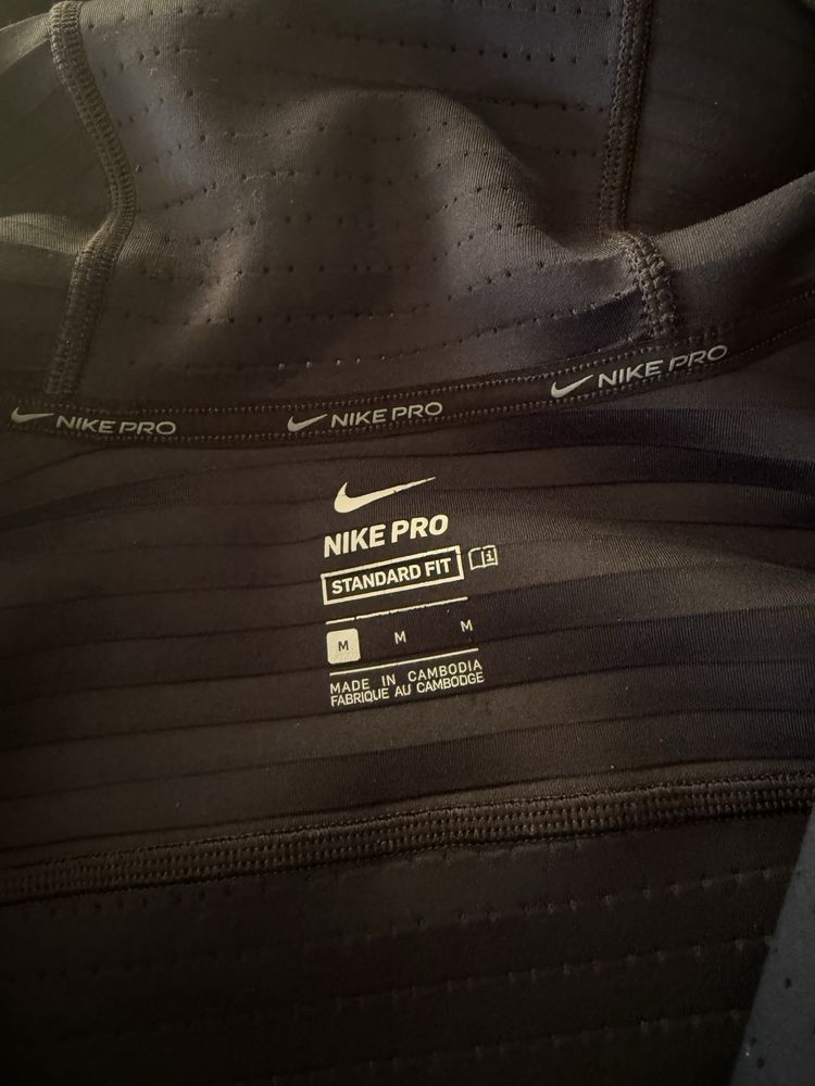 Nike Pro Hoodie tamanho M