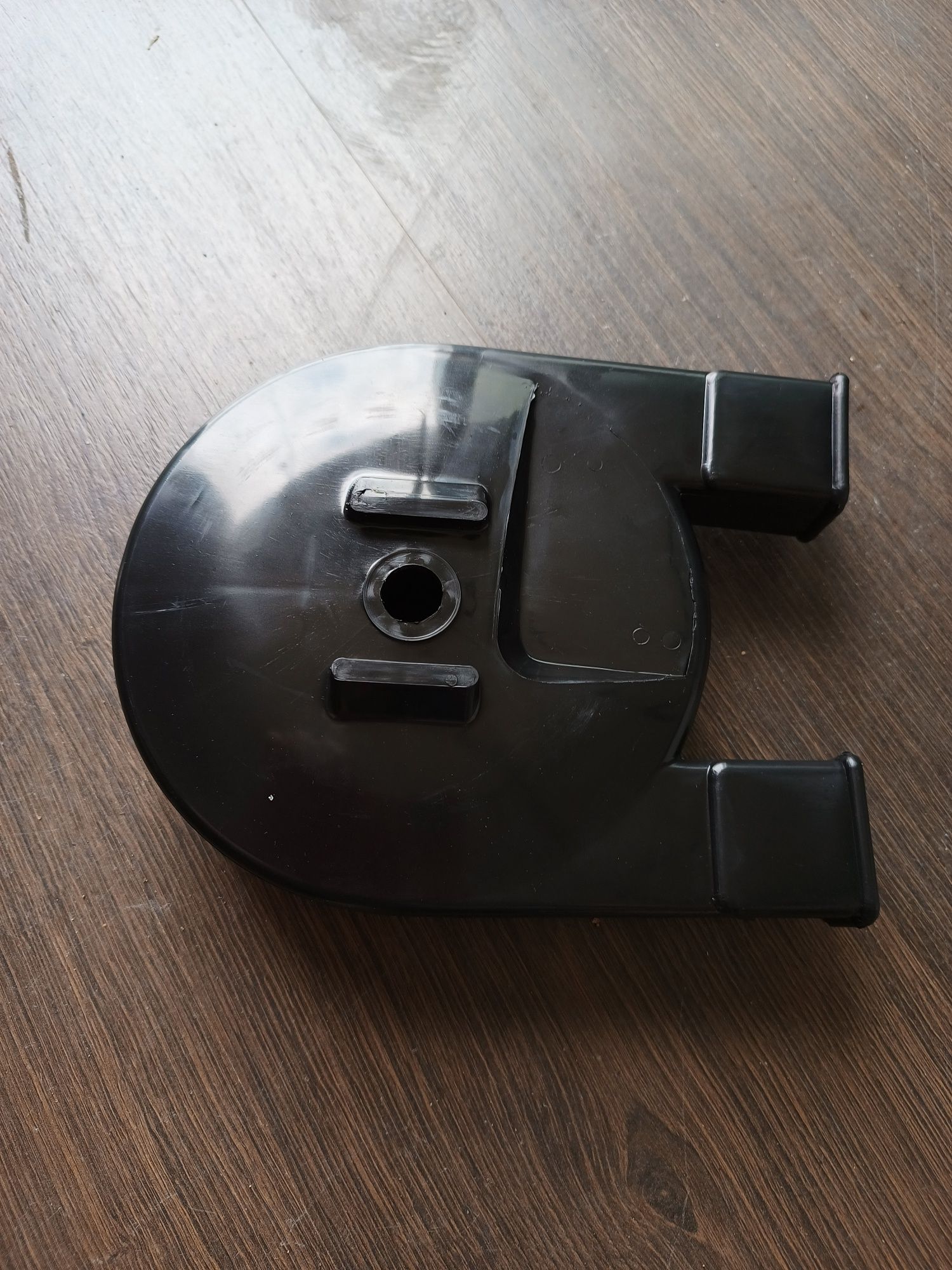 Nowa osłona łańcucha zębatki tył Simson S51
