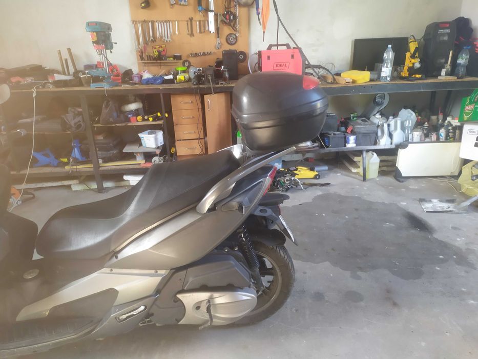 Sprzedam skuter quadro s 350