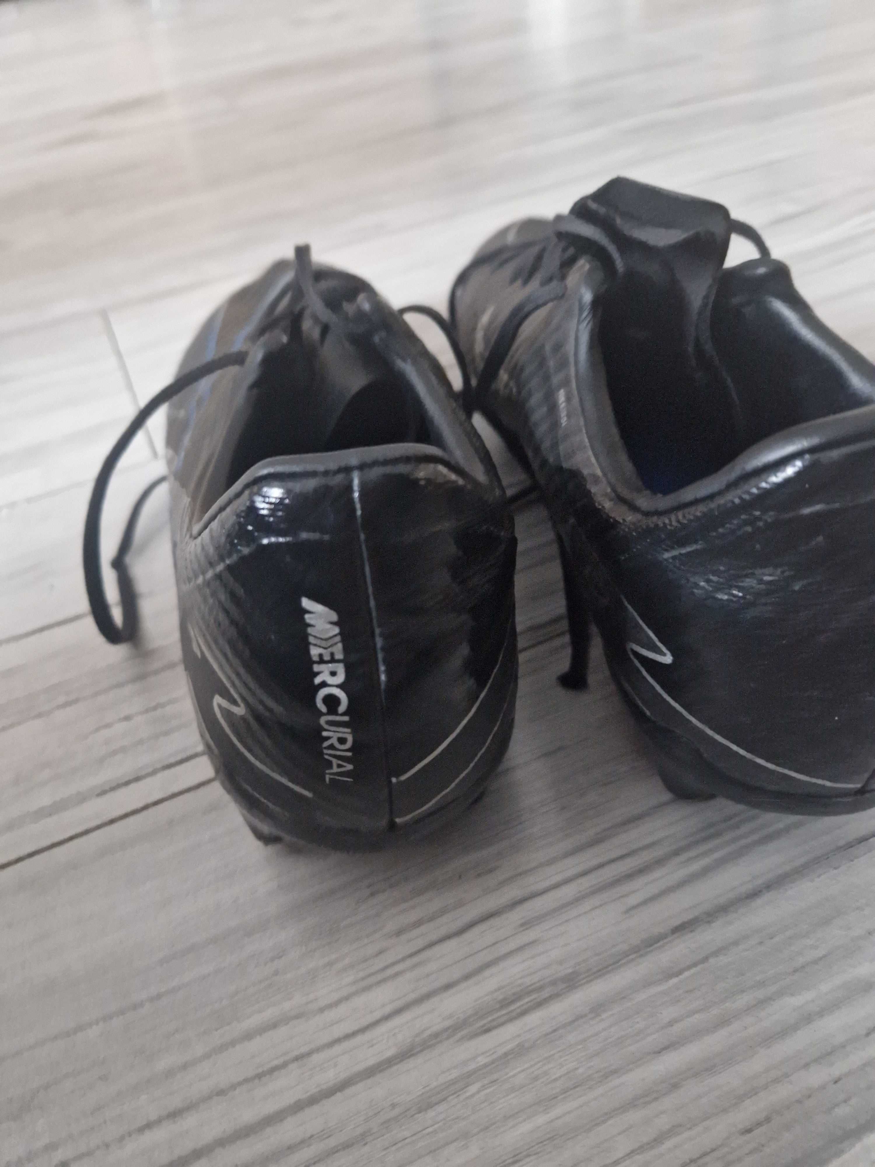 Nike Mercurial młodzieżowe buty do piłki nożnej ZoomVapor Academr.42,5