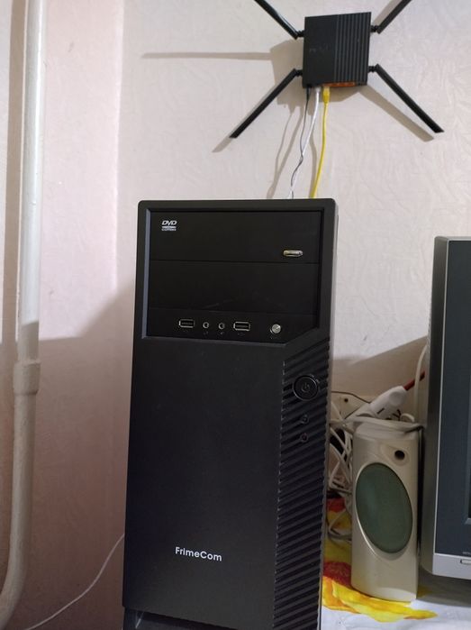 ПК компютер ОЗУ 4gb відеокарта 1gb диск 1тб і ссд128 гб