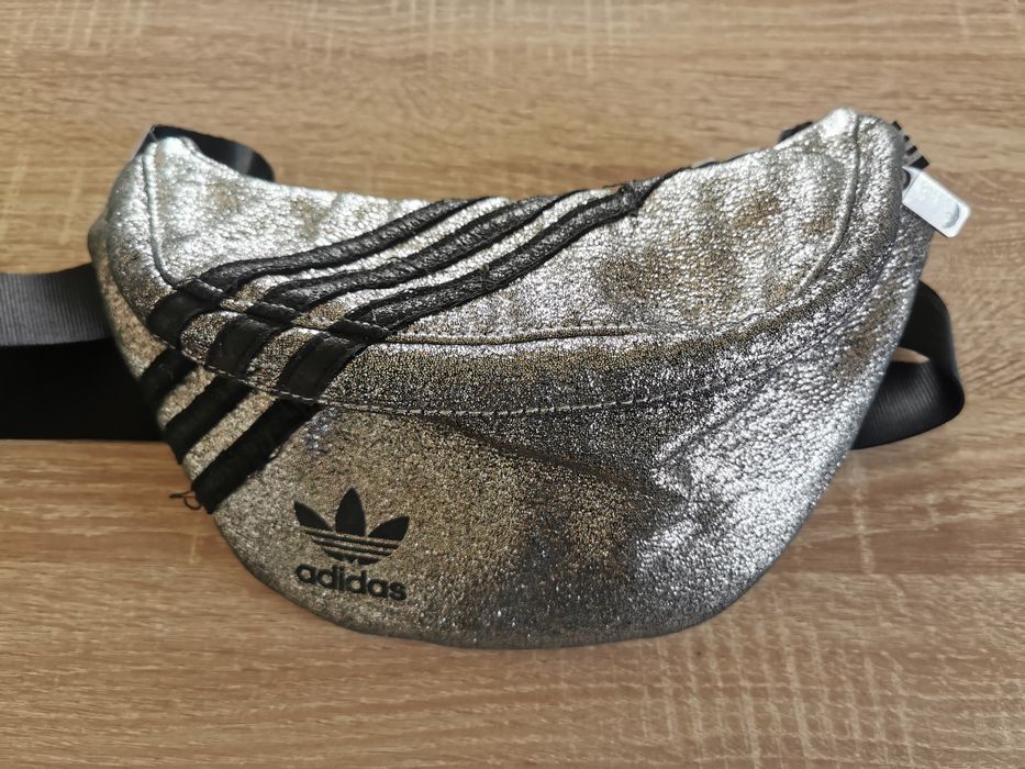 Nerka Adidas saszetka błyszcząca jak nowa