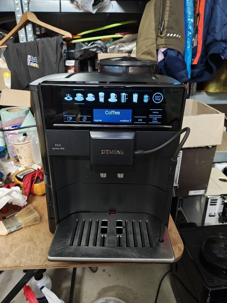 Ekspres do kawy SIEMENS EQ6 z systemem mleka