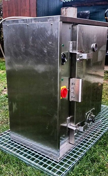 Duża Wędzarnik/wędzarnia ogrodowa