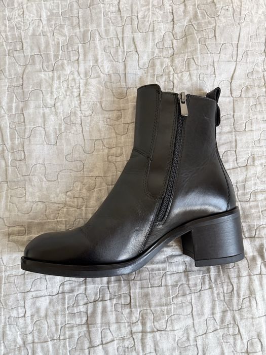 Czarne botki skórzane Lasocki