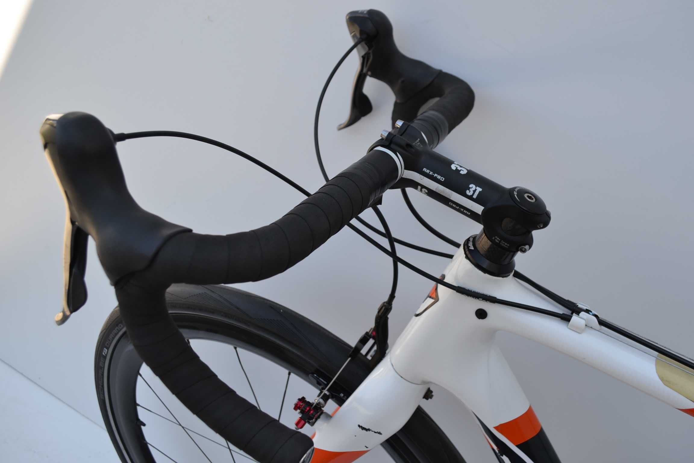 Przełajowy Apex carbon 3x10 shimano 105 koła carbon quasar rama L 54