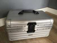 Rimowa kuferek kosmetyczny aluminiowy vintage
