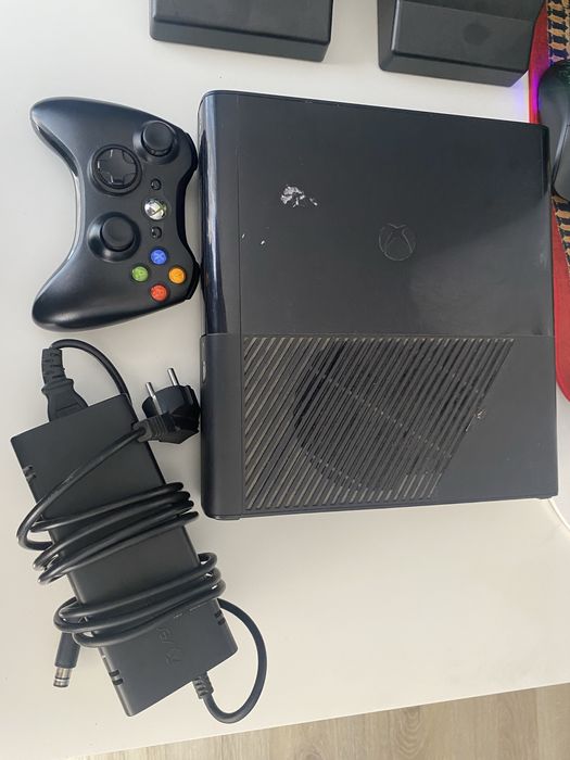 Xbox 360 ,pad i gry