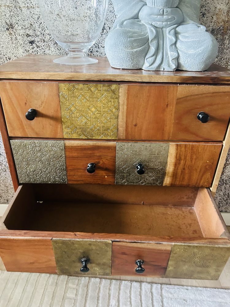 Komoda z szufladami na nóżkach retro loft