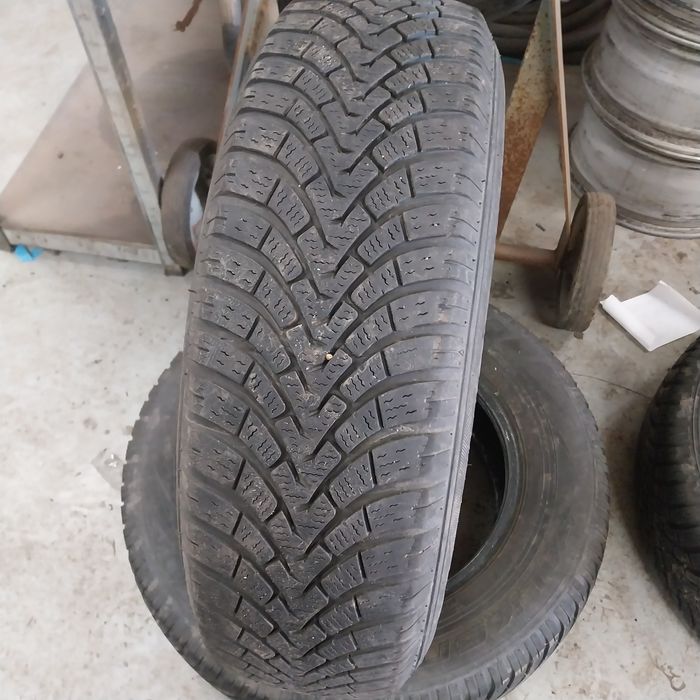Opony Zimowe Falken 205/70R16 97H