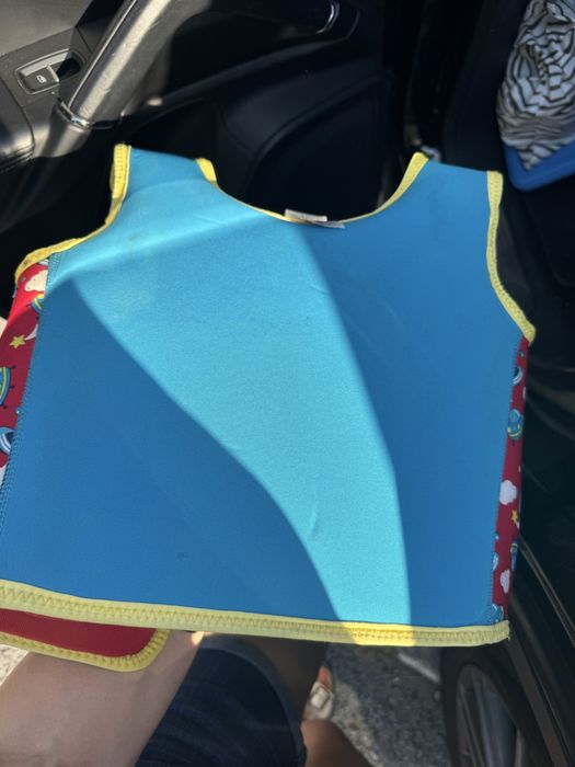 Colete salva vidas criança