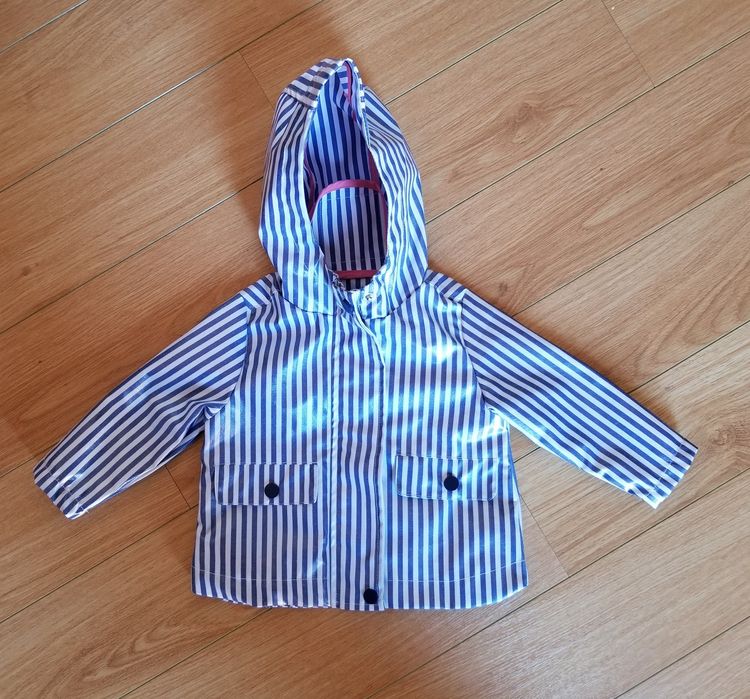 2 Impermeáveis Tamanho 6-9 meses da Zippy