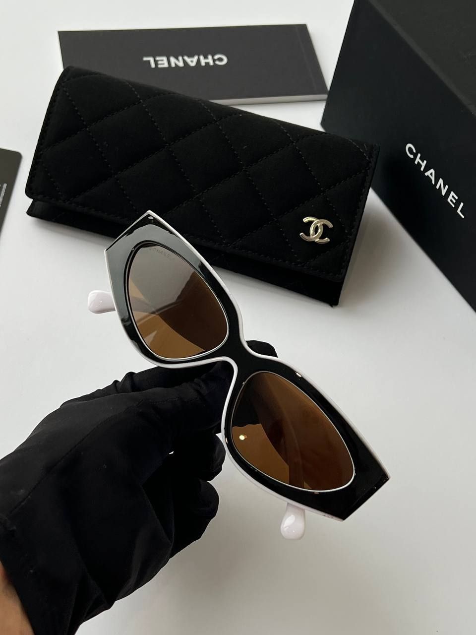 Топові окуляри кошечки Chanel