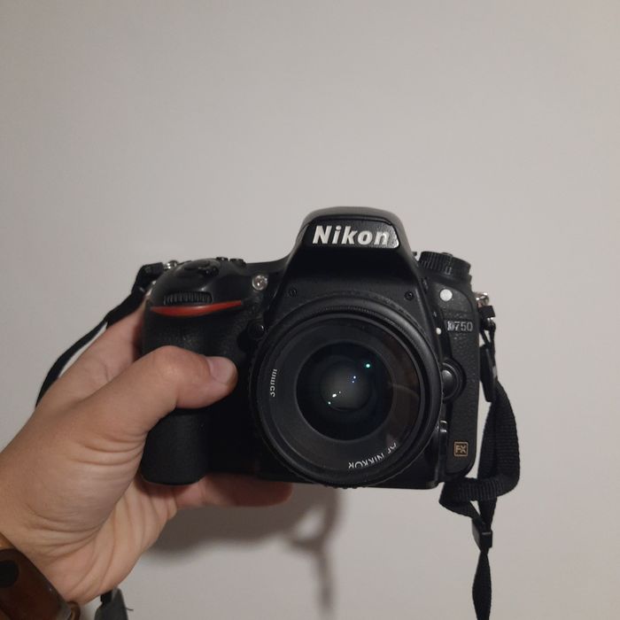 Повнокадровий професійний фотоапарат Nikon d750 +  об'єктив 35 mm