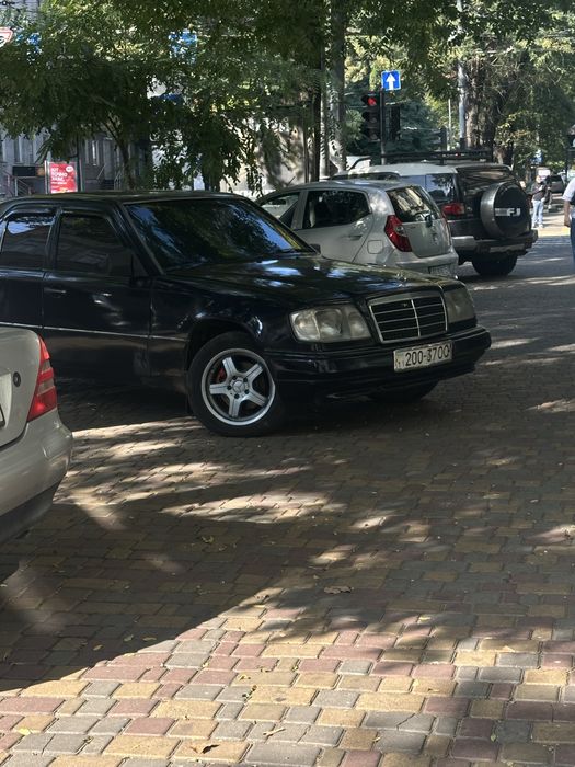 Продам Mersedes-Benz W124 E200