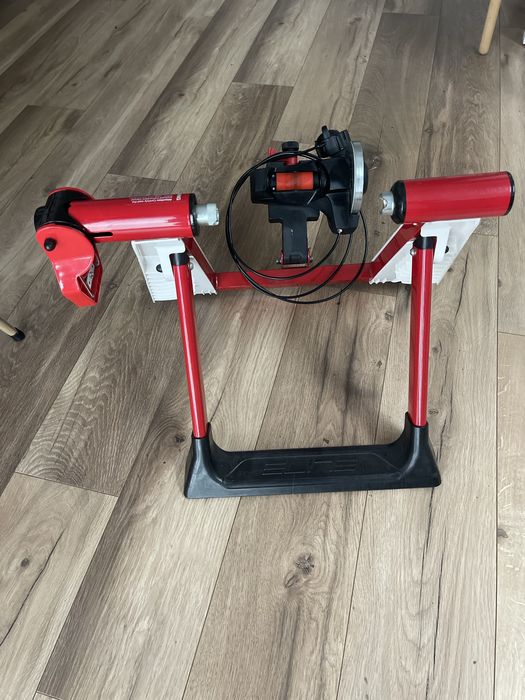 Trenażer ELITE NOVO FORCE 8 stopni oporu + zacisk