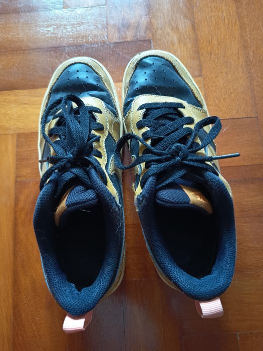 Nike lows pretos e castanhos