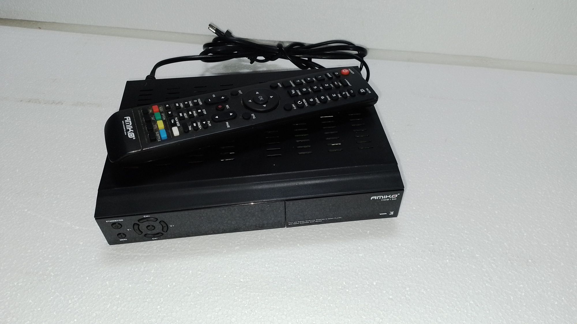 Receptor de TV satelite Amiko 8150 - como Novo