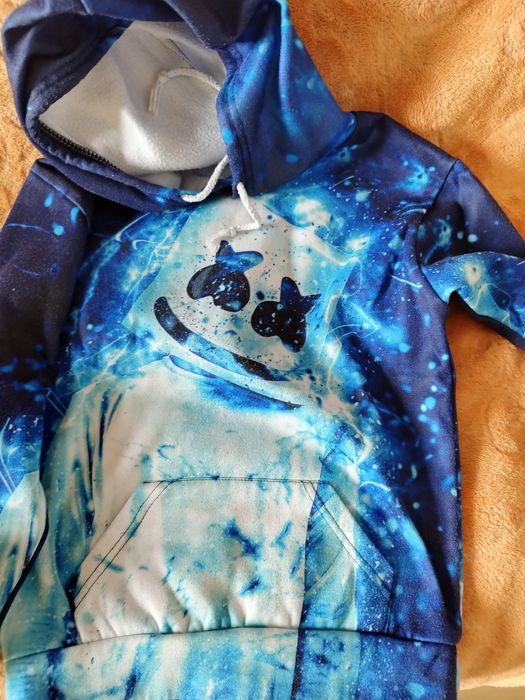 Bluza z kapturem r. 140