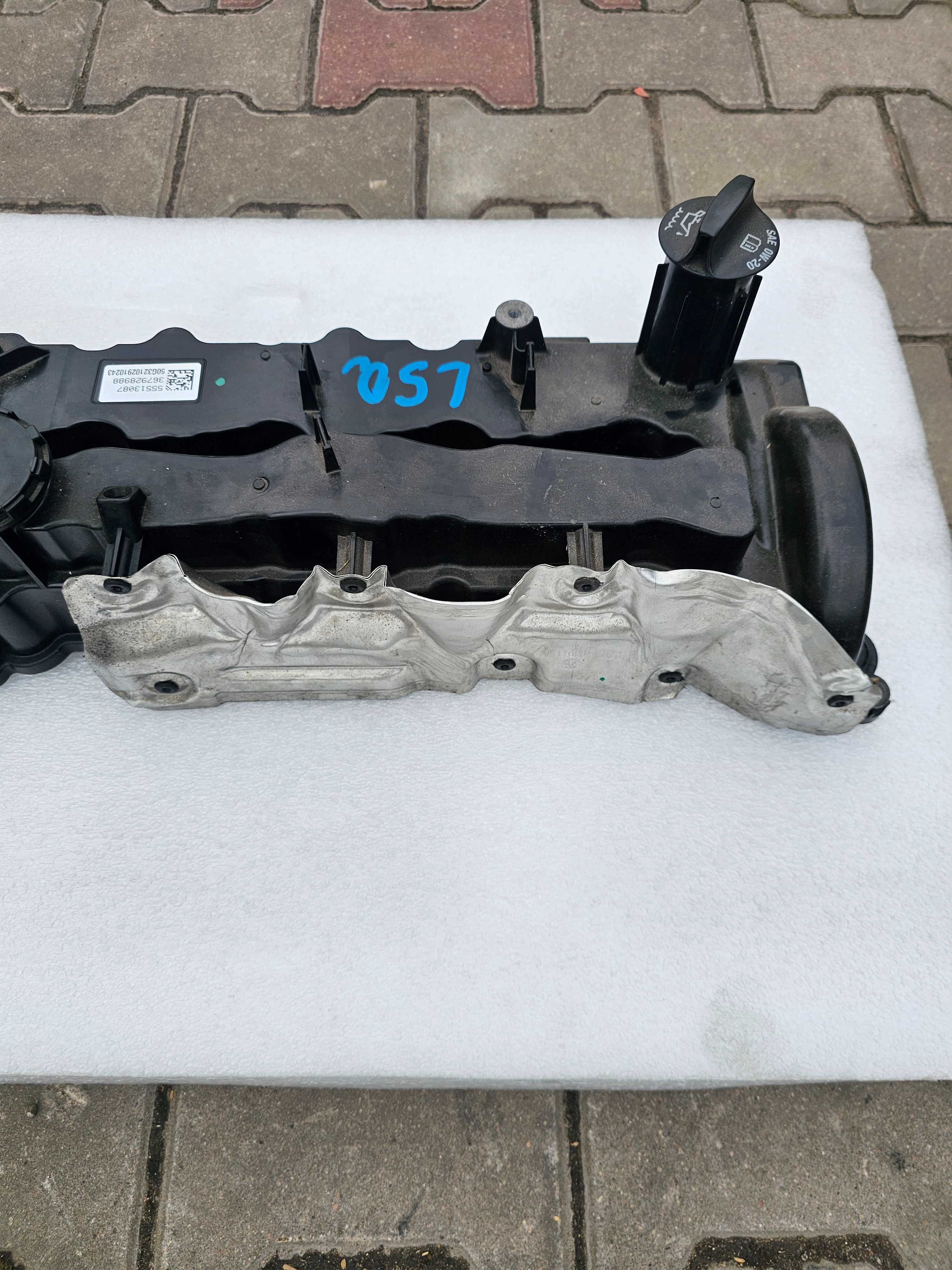 Dekiel Pokrywa Zaworów Opel Insignia B 2.0 CDTI Kod Silnika LSQ