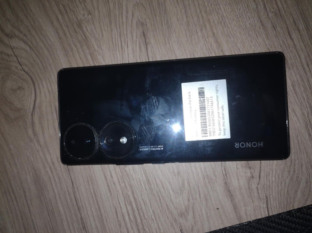 Honor 70 5G stan b. Dobry