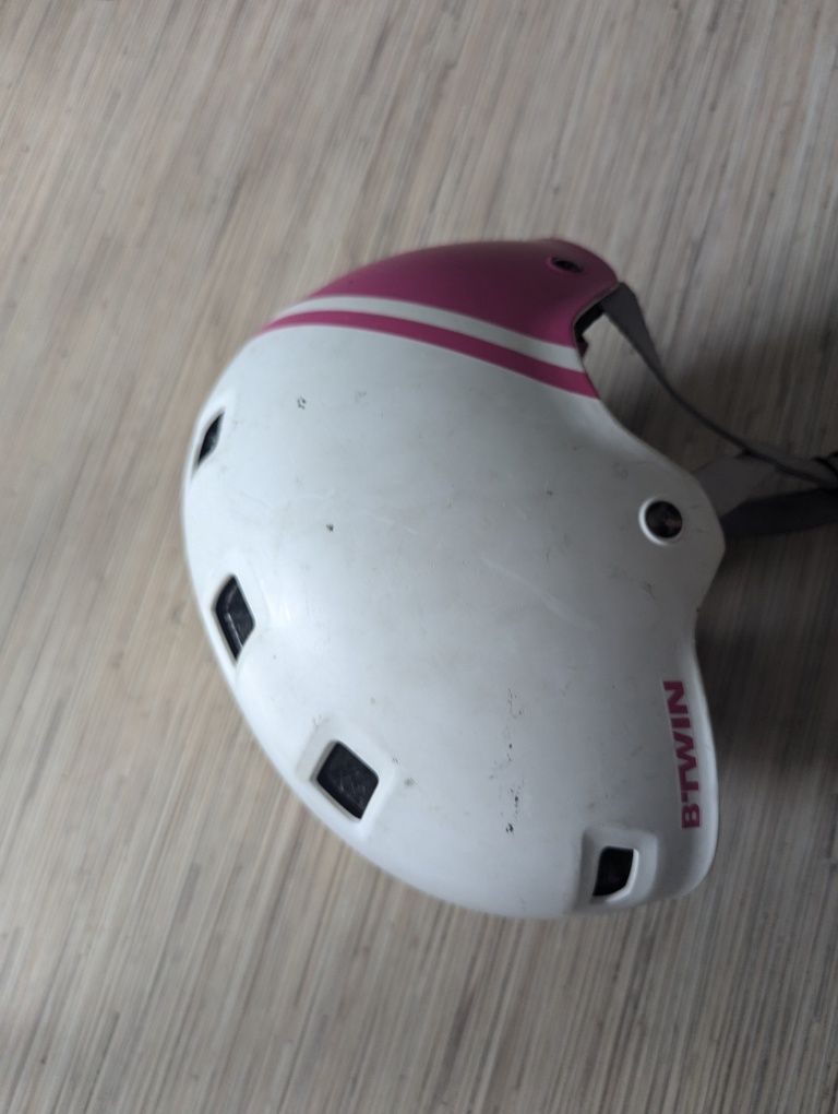 Sprzedam kask BTWIN z Decathlon rozmiar 52-55cm