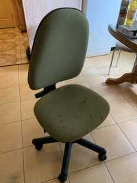 Компʼютерний стілець стул