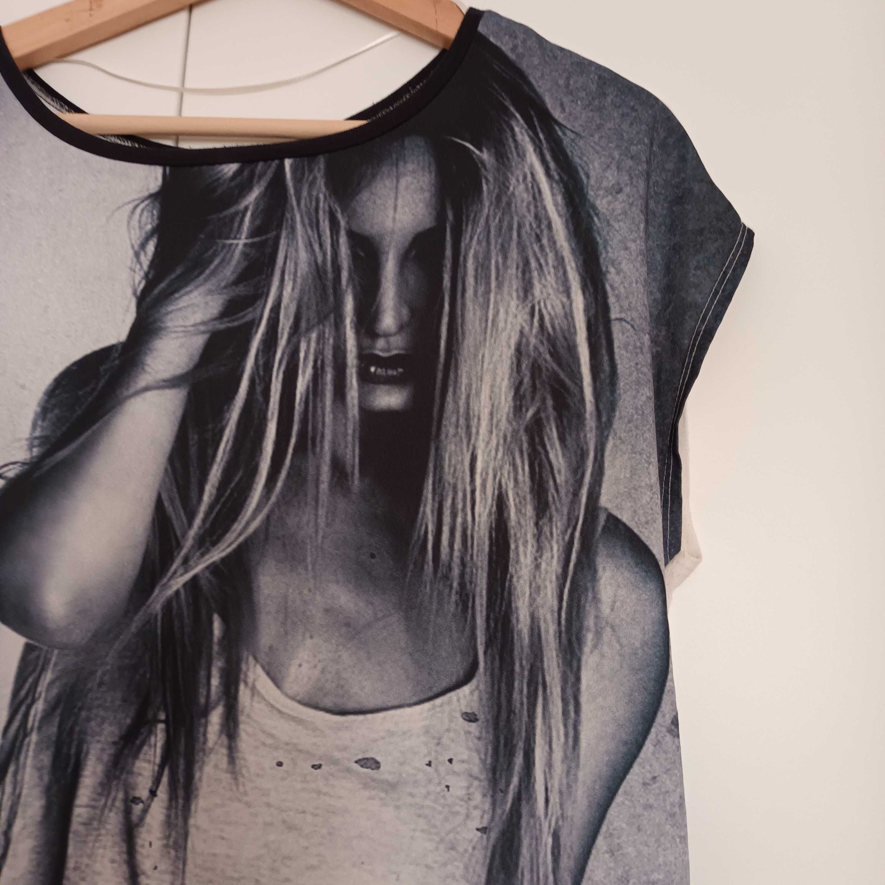 T-shirt Tam M. Comprimento frente 67 cm. Atrás 78 cm
