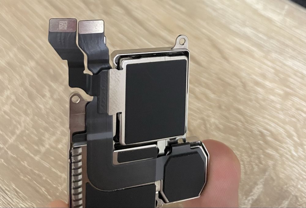 Оригіналька камера основа iphone 15 pro max