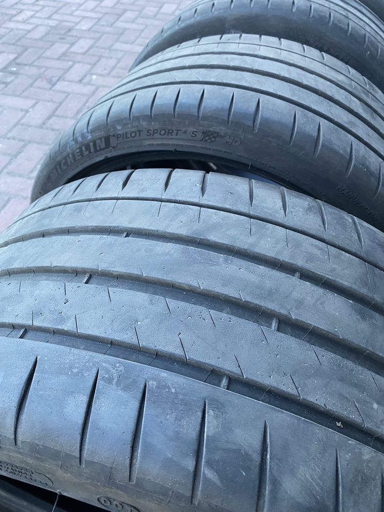 Продам Резину MICHELIN