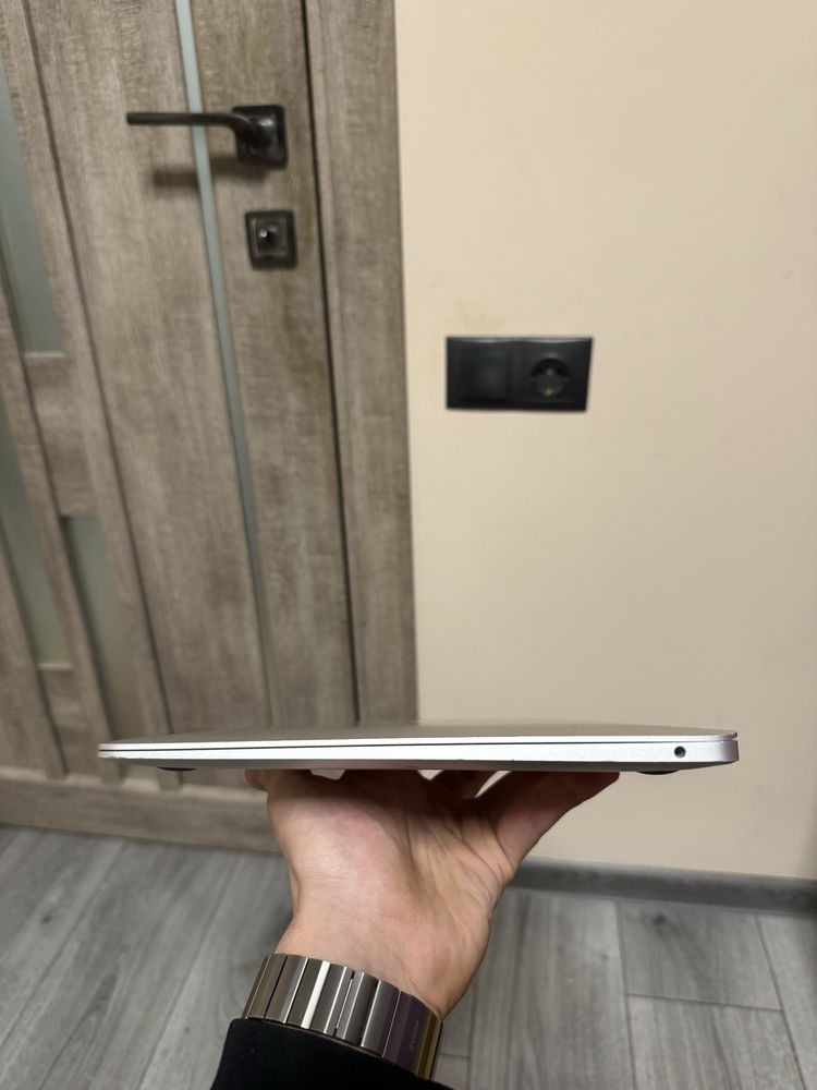 Macbook air 2018 core i5 16/256gb