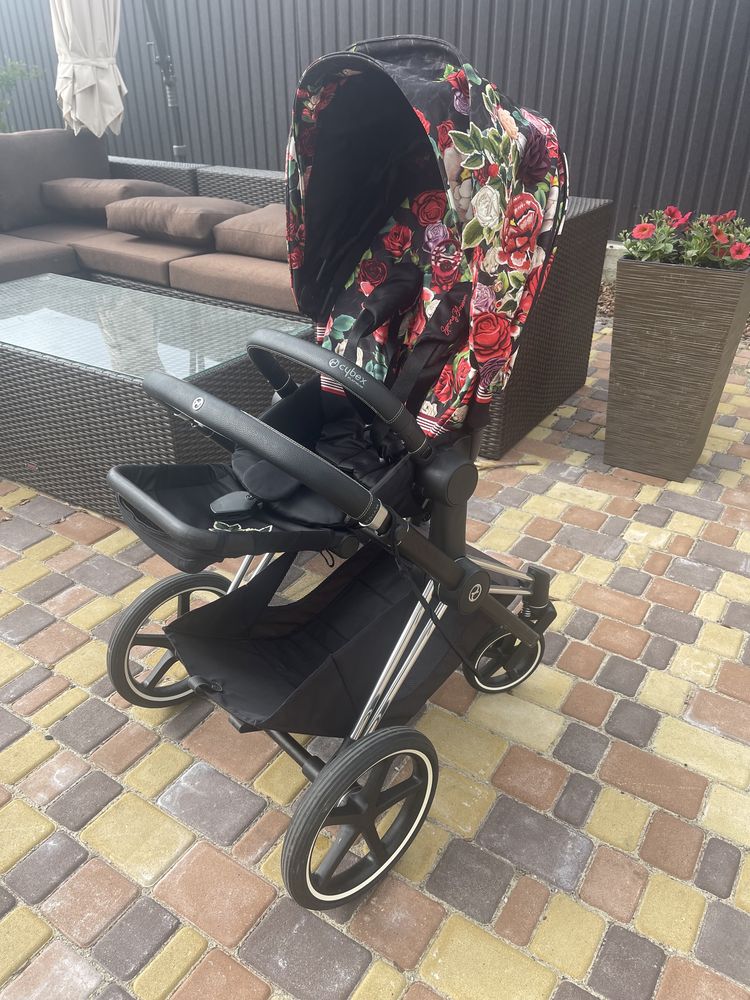 Cybex Priam Blossom Dark шасси Chrome black
